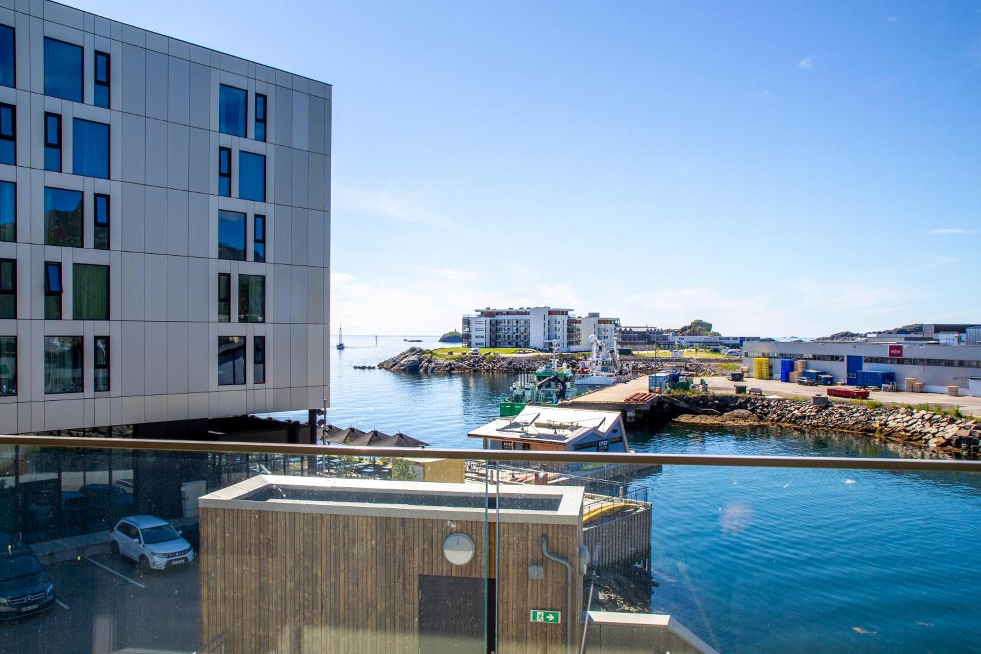 Avisgata Apartments Svolvær Esterno foto